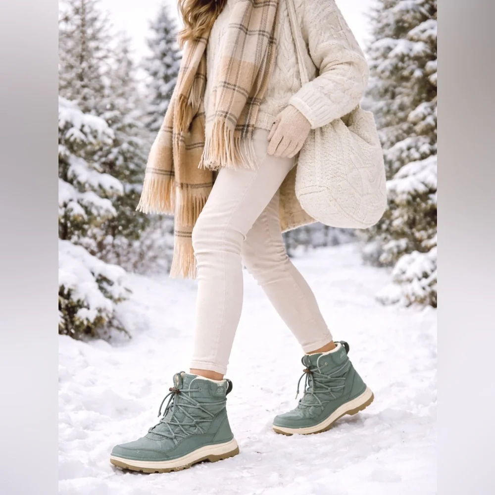 Ryka Brae Women's Teal Green Cold Weather Sneaker Lace Up Boots 6